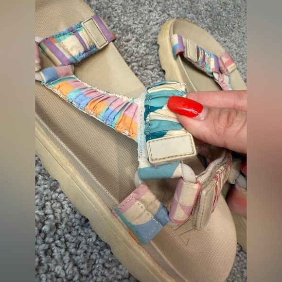 Zara woman’s colorful sandals - Picture 5 of 9